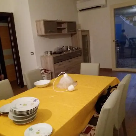 Porto Pino Casa Vacanze 아파트 *