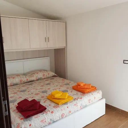 公寓 Porto Pino Casa Vacanze